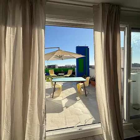 Petite Penthouse With The Sunniest Terrace In Apartment